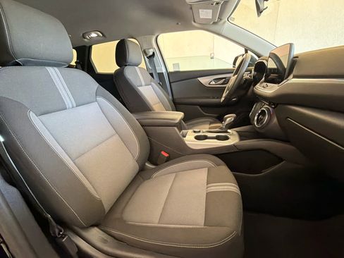 Used 2025 Chevrolet Blazer LT FWD image 27