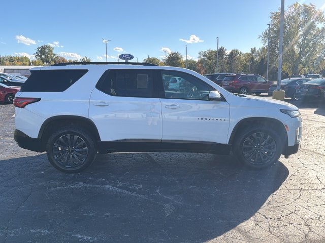 Used 2022 Chevrolet Traverse RS w/ LPO, Floor Liner Package FWD image 8