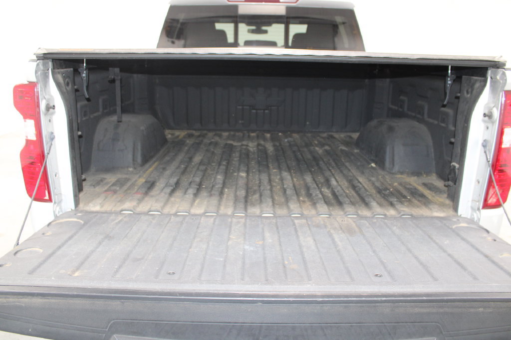 Used 2020 Chevrolet Silverado 1500 LT w/ Texas Edition AWD/4WD image 18