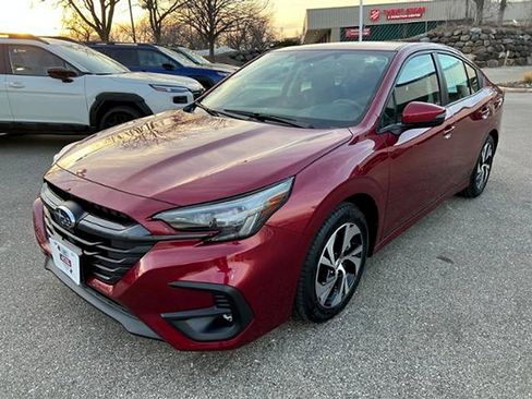 Used 2025 Subaru Legacy Premium AWD/4WD image 3