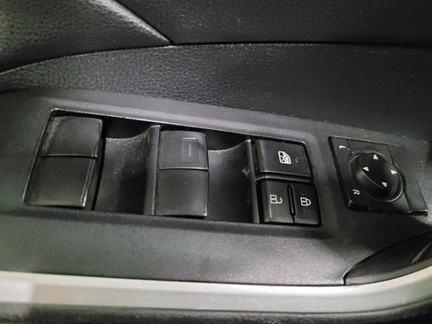 Used 2021 Toyota RAV4 XLE AWD/4WD image 27