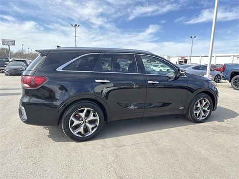 Used 2019 Kia Sorento SX w/ SX Touring Package image 2
