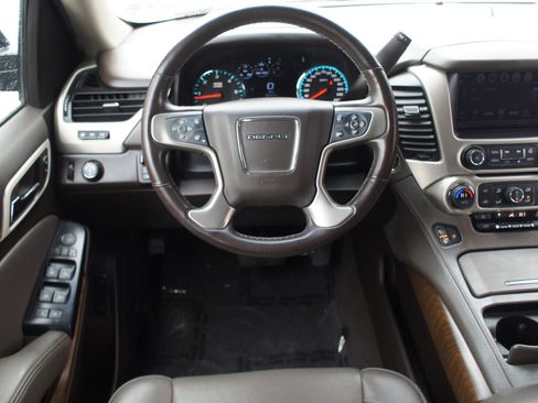 Used 2020 GMC Yukon Denali w/ Denali Ultimate Package image 5