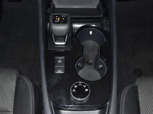 Used 2025 Nissan Rogue SV image 19