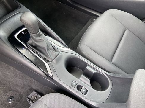 Used 2024 Toyota Corolla LE image 38