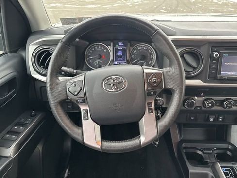 Certified 2019 Toyota Tacoma SR5 image 23