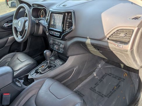 Certified 2021 Jeep Cherokee Limited w/ Elite Package image 40