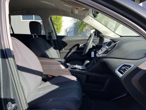 Used 2017 GMC Terrain SLE image 18