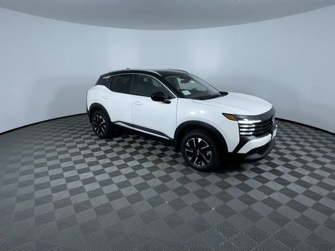 New 2026 Nissan Kicks SV w/ Cold Weather Package AWD/4WD image 2