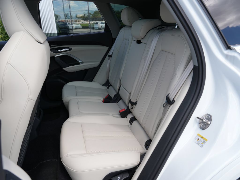 Used 2025 Audi Q5 Prestige AWD/4WD image 22
