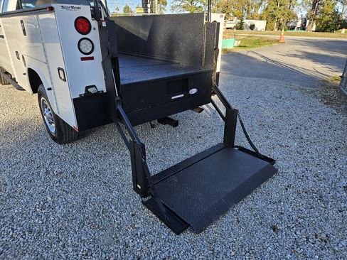 Used 2015 Chevrolet Silverado 2500 W/T image 12