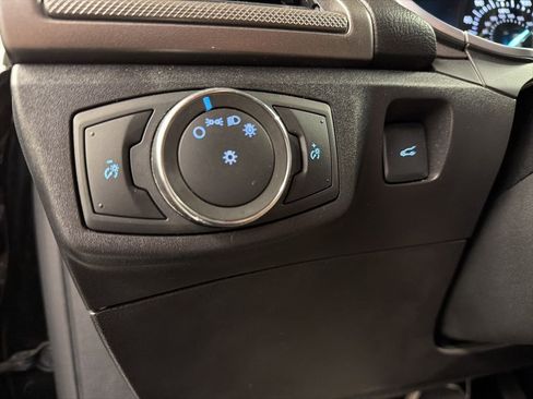 Certified 2017 Ford Fusion SE w/ Fusion SE Technology Package FWD image 24