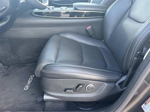 Used 2025 Genesis GV70 2.5T image 17