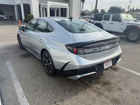 Used 2025 Hyundai Sonata SEL FWD image 2