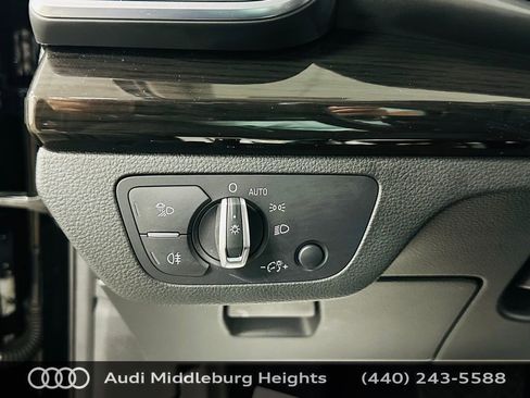 Used 2019 Audi Q5 2.0T Premium w/ Convenience Package AWD/4WD image 16
