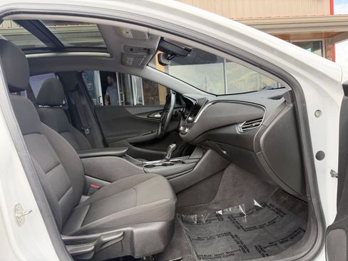 Used 2018 Chevrolet Malibu LT image 21