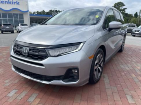 Certified 2025 Honda Odyssey EX-L image 1
