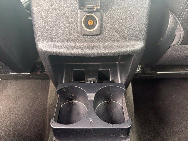 Used 2018 Ford Explorer XLT w/ Equipment Group 202A FWD image 19