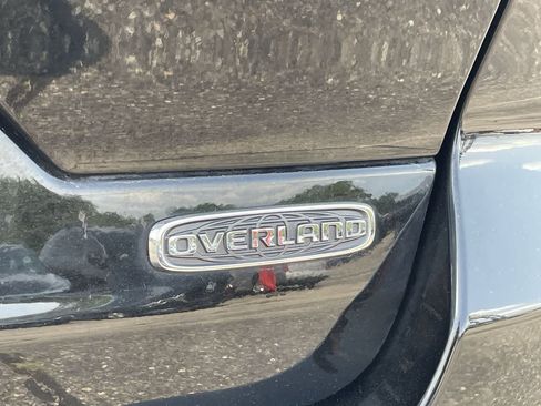 Used 2022 Jeep Grand Cherokee Overland AWD/4WD image 43