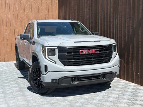 Used 2024 GMC Sierra 1500 Elevation AWD/4WD image 12