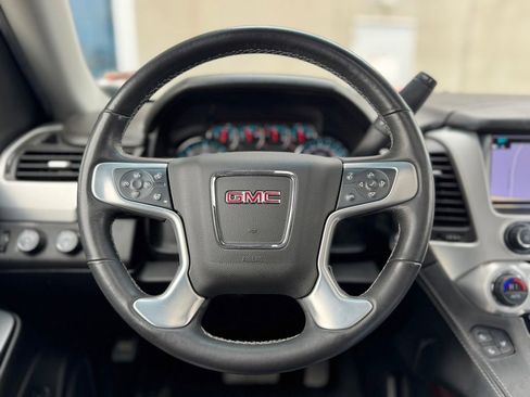 Used 2018 GMC Yukon SLT w/ Premium Edition image 5