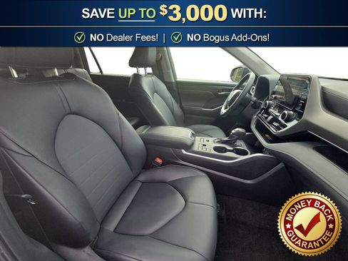Used 2025 Toyota Highlander XLE AWD/4WD image 22