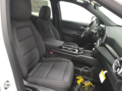 New 2026 Chevrolet Equinox LT w/ Safety and Technology Package FWD image 26
