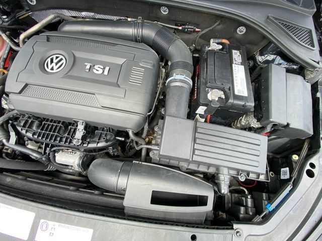 Used 2017 Volkswagen Passat 1.8T SE FWD image 30