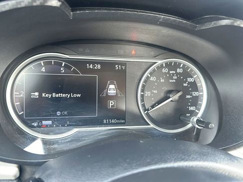 Used 2021 Nissan Versa SV FWD image 23