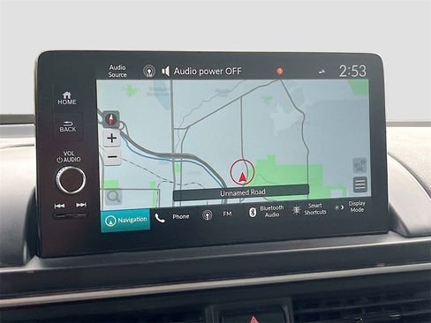 Used 2025 Honda Pilot Touring image 13