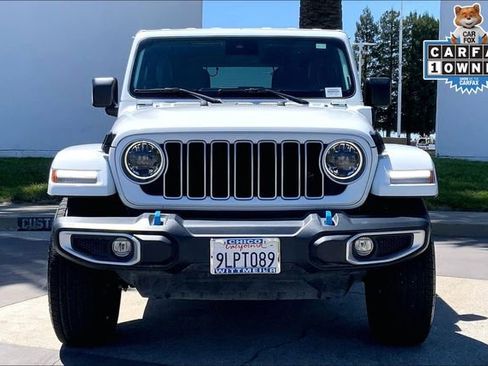Used 2024 Jeep Wrangler Unlimited Sahara AWD/4WD image 3