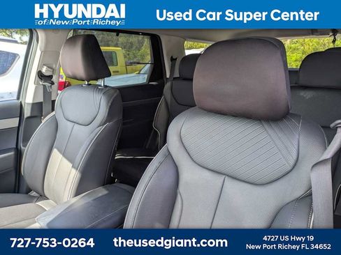 Used 2024 Hyundai Palisade XRT FWD image 3