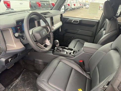 New 2025 Ford Bronco Outer Banks image 16