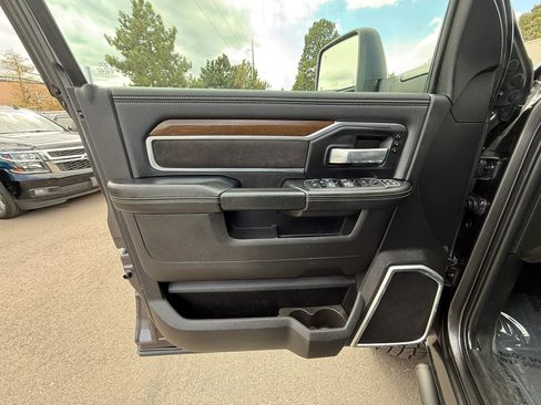Used 2024 RAM 2500 Laramie AWD/4WD image 33