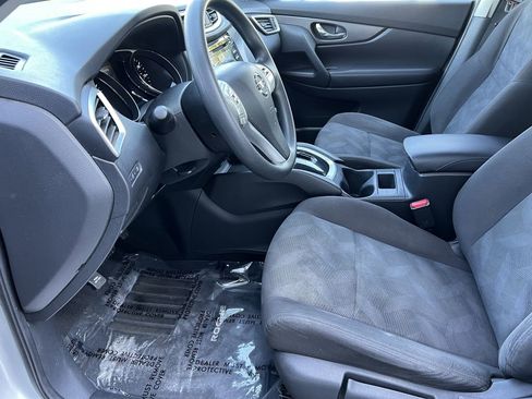 Used 2016 Nissan Rogue S image 12
