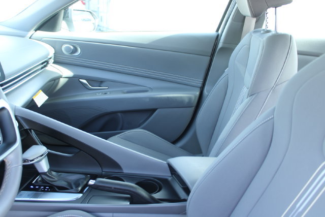 Used 2026 Hyundai Elantra Sport w/ Cargo Package FWD image 25
