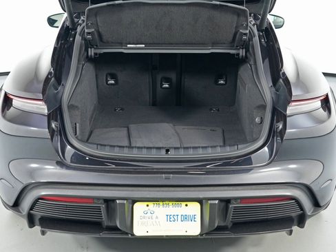 Used 2022 Porsche Taycan 4 Cross Turismo image 10