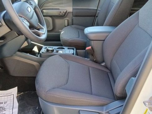 New 2025 Ford Maverick XL image 15