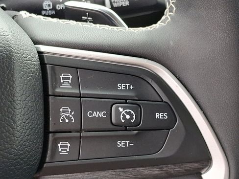 Used 2023 Jeep Grand Cherokee Limited w/ Trailer Tow Prep Group (B) image 24