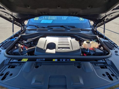 New 2026 Land Rover Range Rover SE image 31