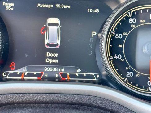 Used 2016 Jeep Cherokee Overland FWD image 10