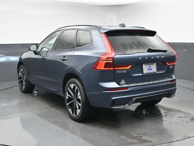 New 2027 Volvo XC60 B5 Plus AWD/4WD image 7