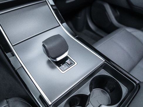 New 2026 Land Rover Range Rover Velar S image 25