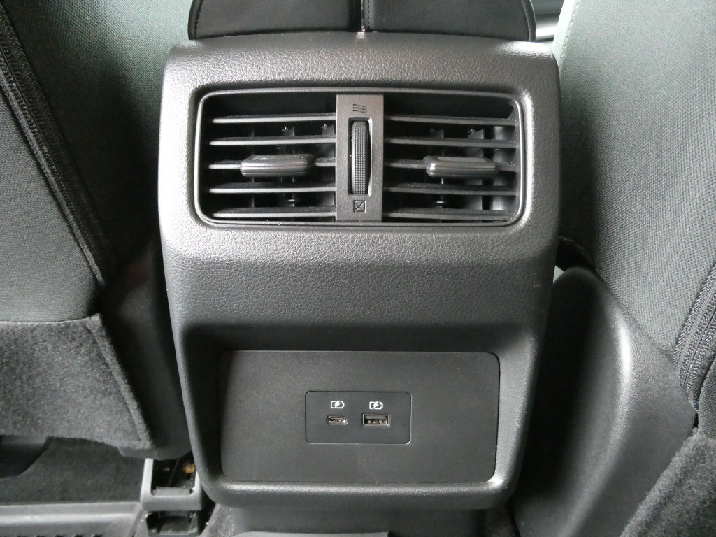 Used 2023 Nissan Rogue SV FWD image 19