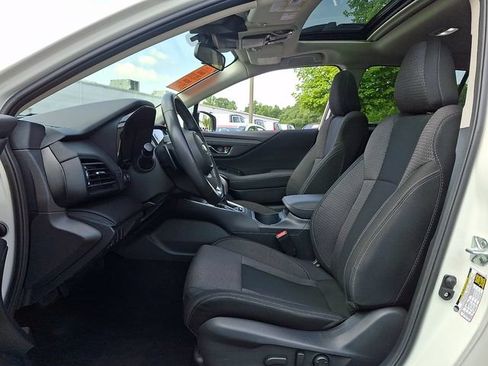 Used 2024 Subaru Outback Premium AWD/4WD image 13