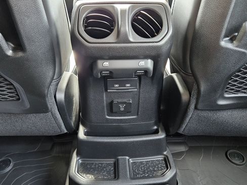 New 2026 Jeep Wrangler Unlimited Rubicon image 24