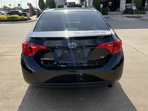 Used 2018 Toyota Corolla SE FWD image 4