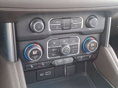 Used 2022 Chevrolet Tahoe LT AWD/4WD image 19
