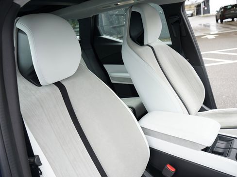 Used 2023 Fisker Ocean One image 25