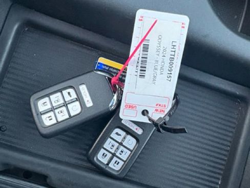 Certified 2024 Honda Odyssey Elite image 32